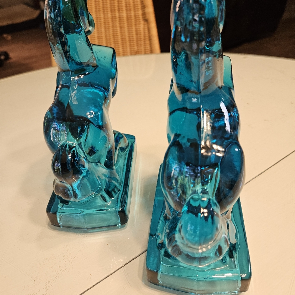 Vintage L E Smith Blue glass horse bookends Mid Century. - Picture 7 of 8